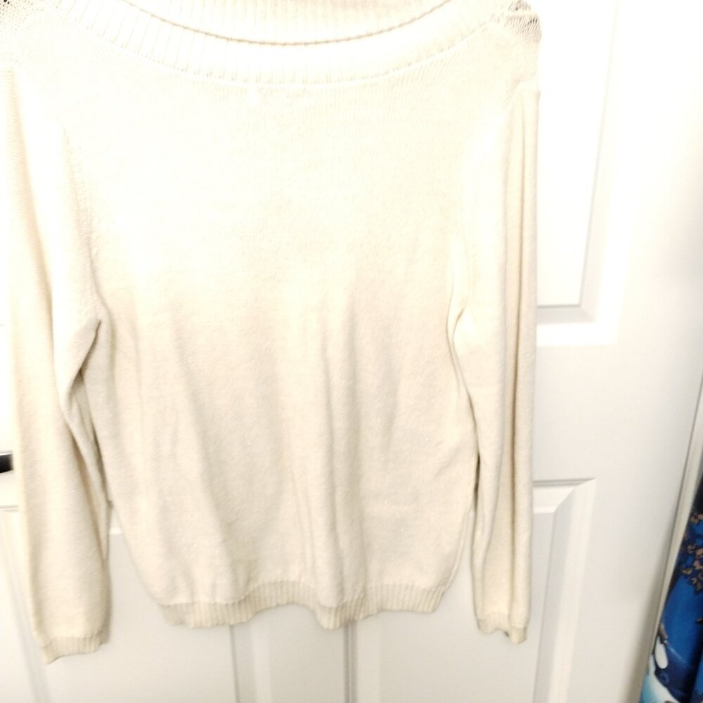Sweaters - Picture 6 of 6